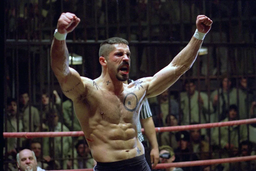 יורי בויקה (Scott Adkins) - אלוף ללא עוררין 2